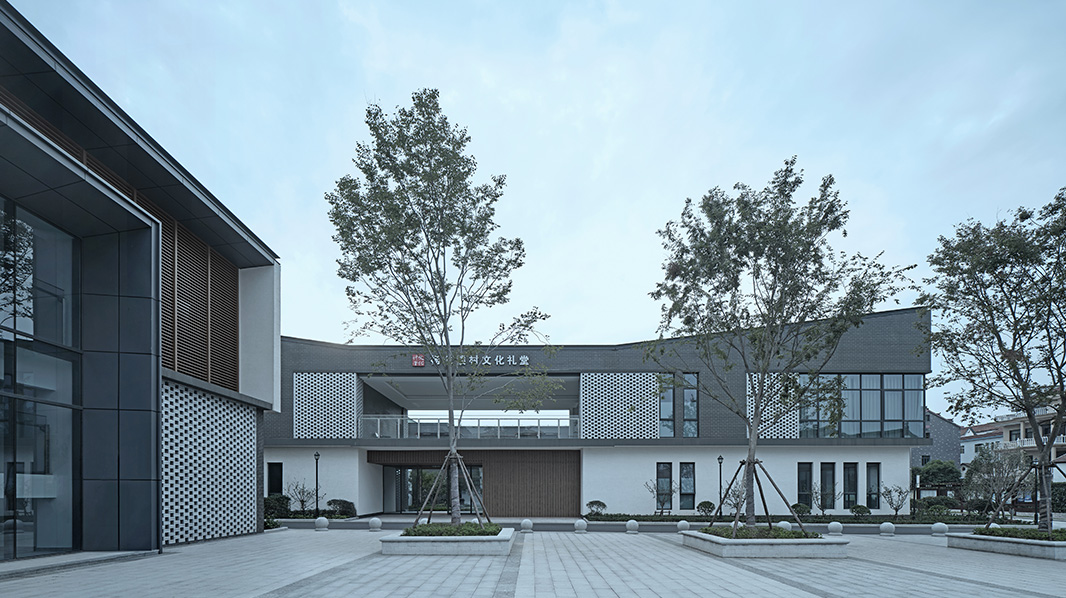 草塔鎮楊家樓村文體活動中心